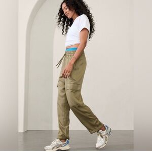Athleta Celestial Pant. Large. Olive Branch. Large.